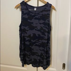 Old Navy XL Tall Luxe Tank, curved hem EUC, gray/black camo, swing style